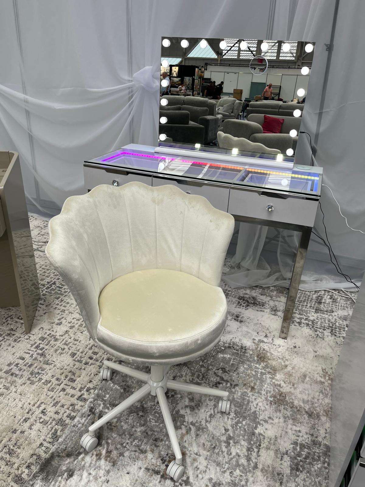 Glam Shell Swivel Chair