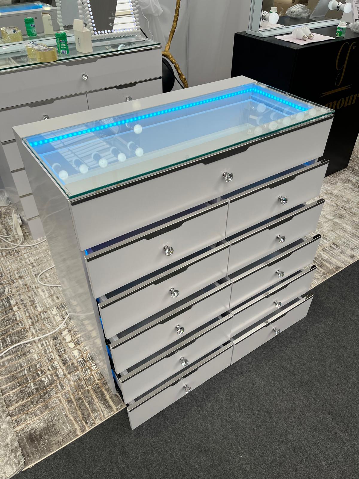 11 Drawer Empire Regal Dresser