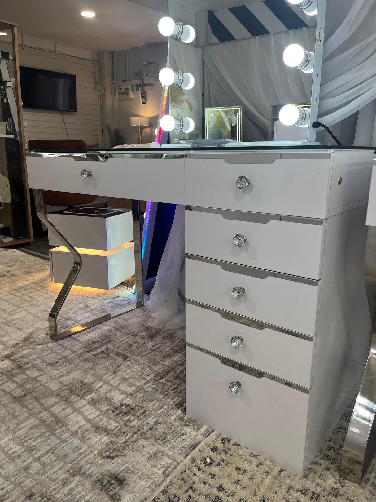 BUNDLE: Glam 6 Drawer and Portrait Mirror