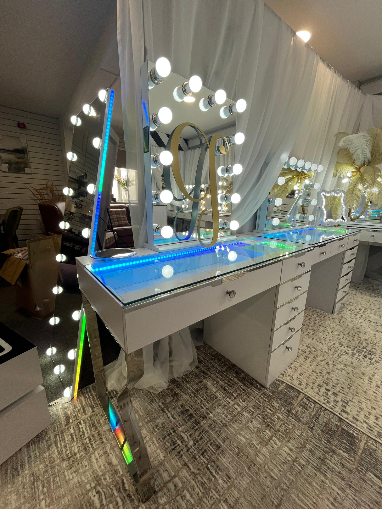 Glam 6 Drawer Vanity Dresser