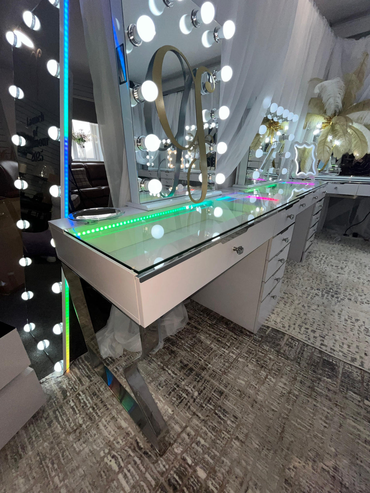 Glam 6 Drawer Vanity Dresser