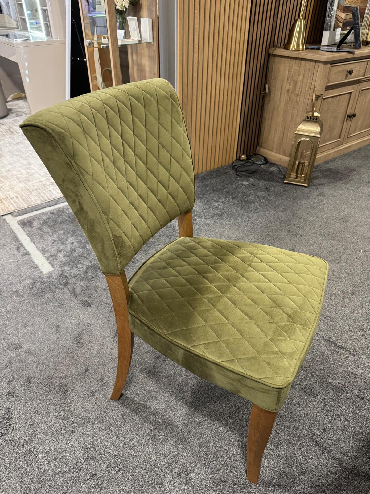 Shop display Amelia Fumed Oak with 4 chairs Extension Dining Table