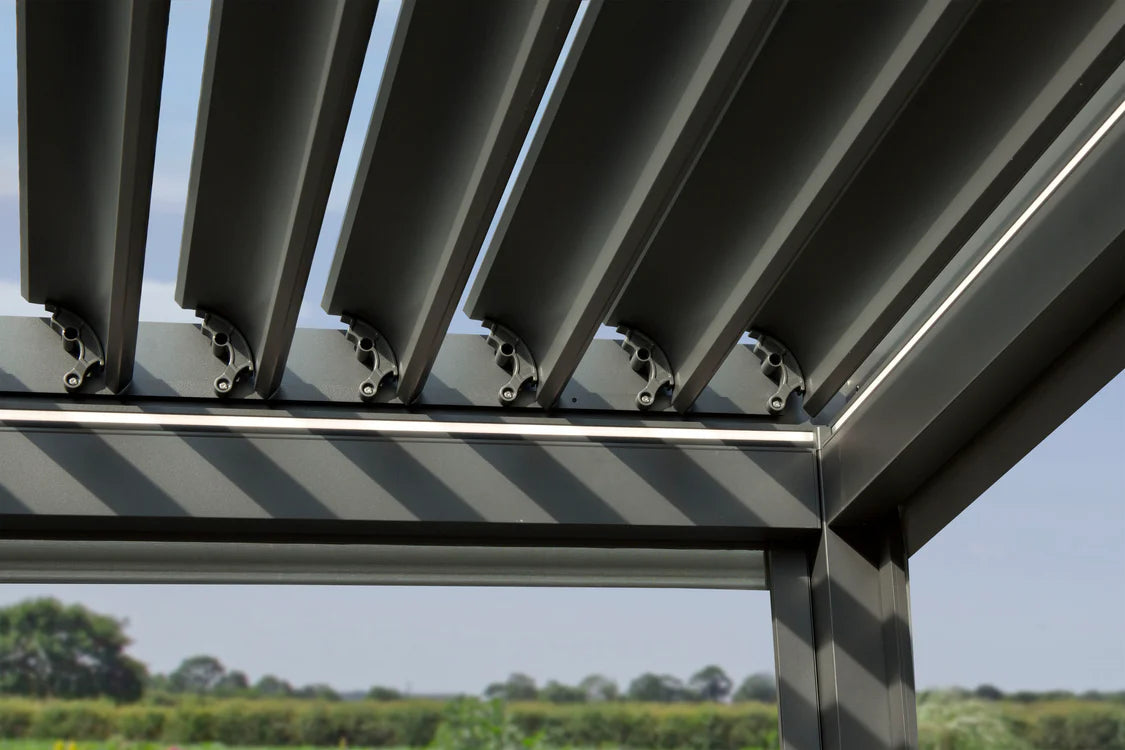 ATHENA 4X3 ALUMINIUM PERGOLA WITH MANUAL LOUVRES