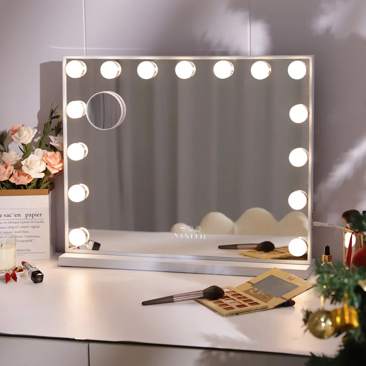 VANITII Mary Hollywood Vanity Mirror XXL - 15 Dimmable LED Bulbs