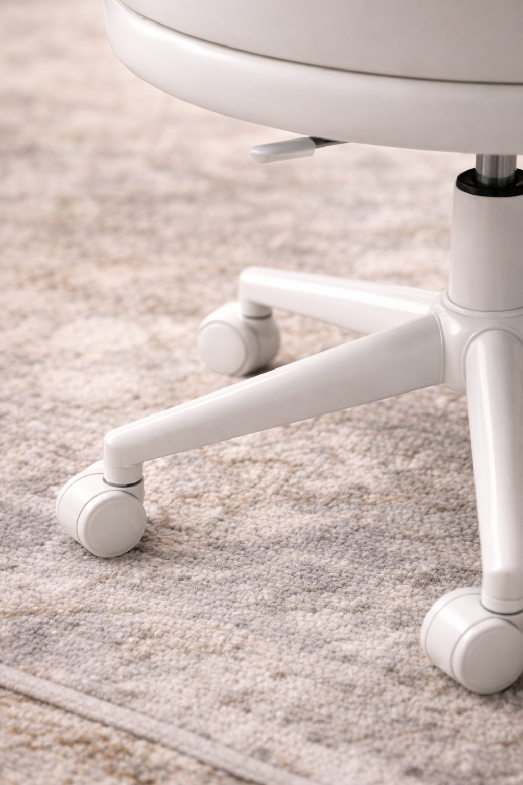 Glam Shell Swivel Chair