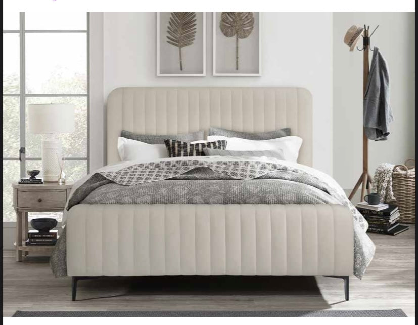 Clarissa Bed