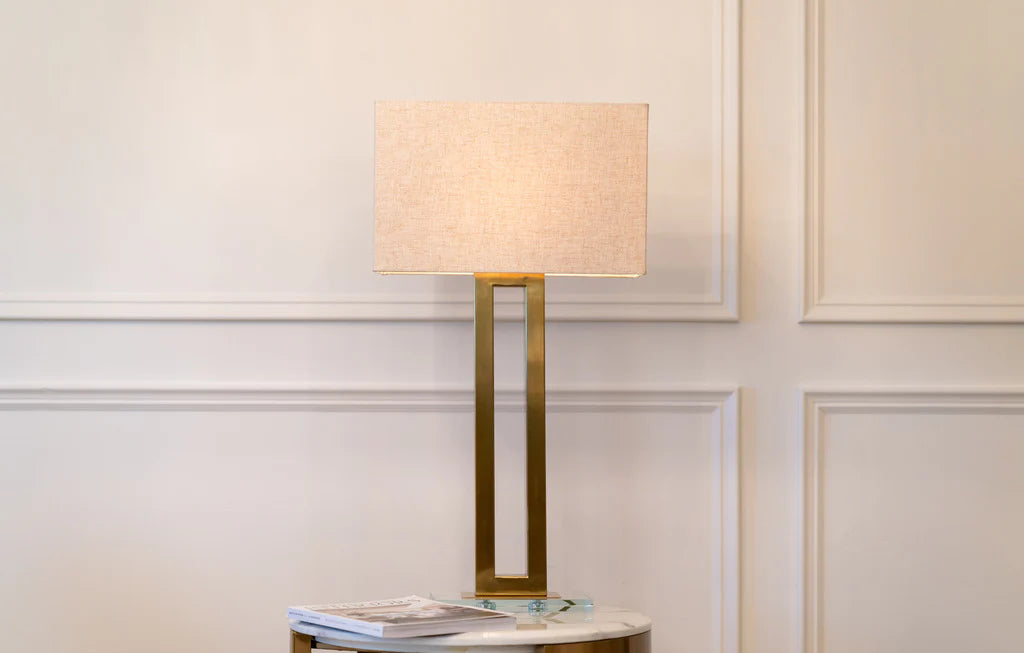 DETTA TABLE LAMP
