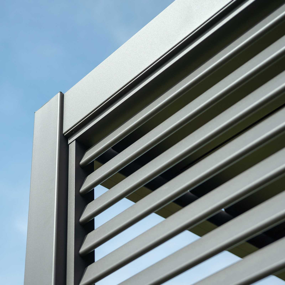 Aluminium Fixed Louvred side walls for Hilton Pergola