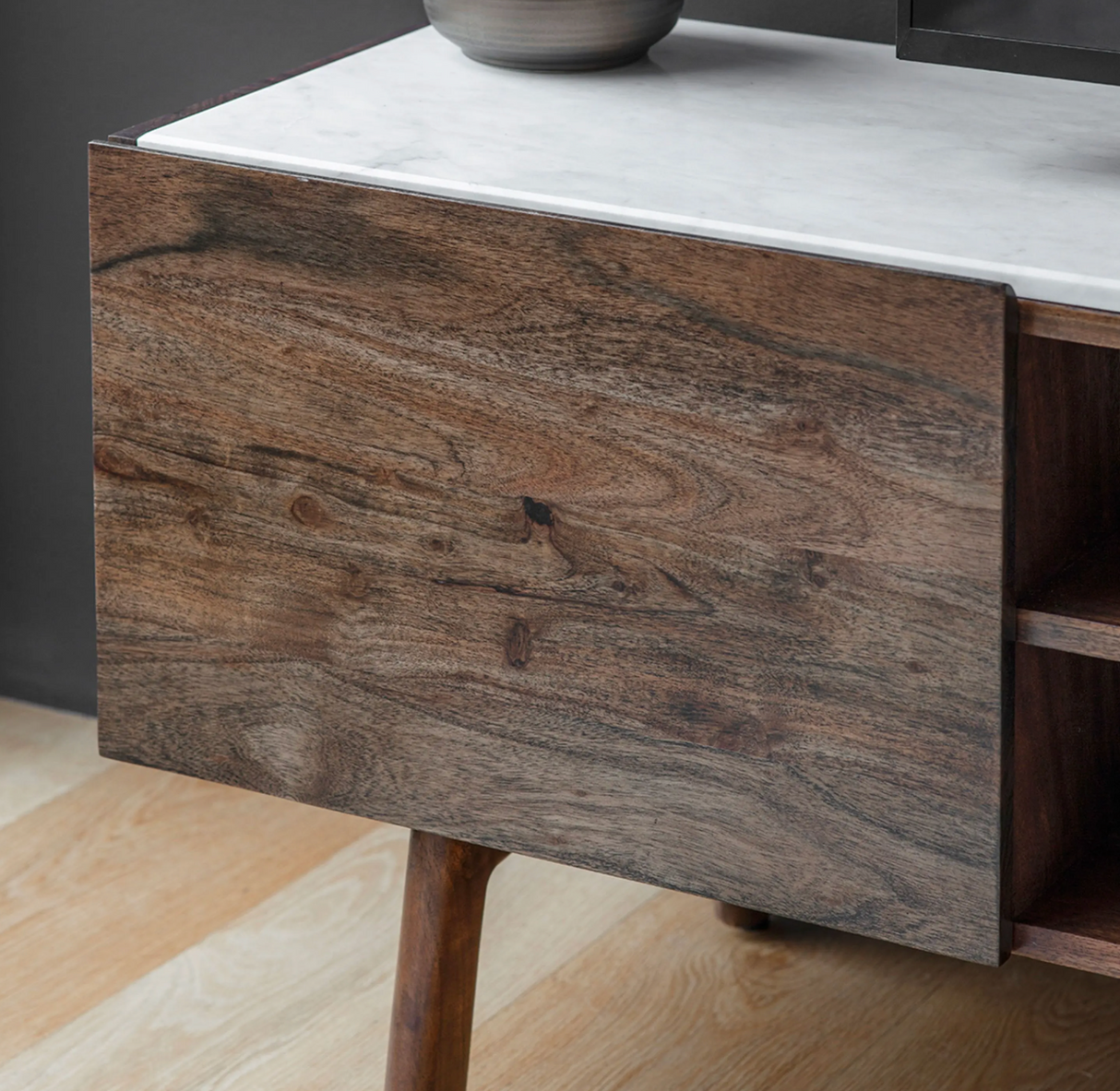 Barcelona Media Cabinet