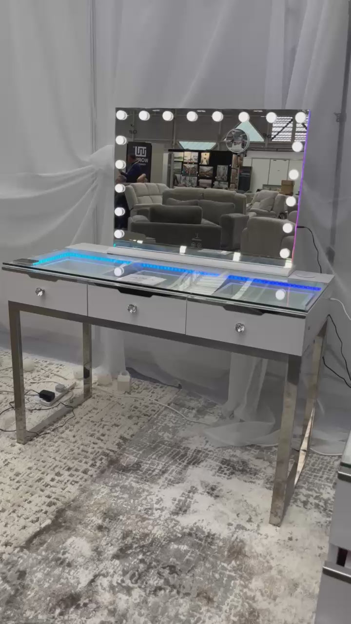 Glam 3 Drawer Vanity Dresser